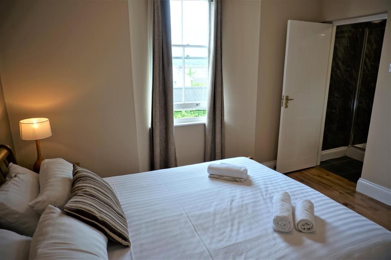 The Angel Hotel Cardigan Eksteriør bilde
