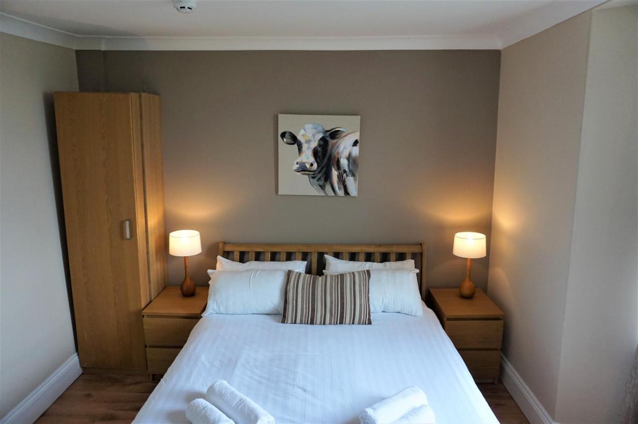 The Angel Hotel Cardigan Eksteriør bilde